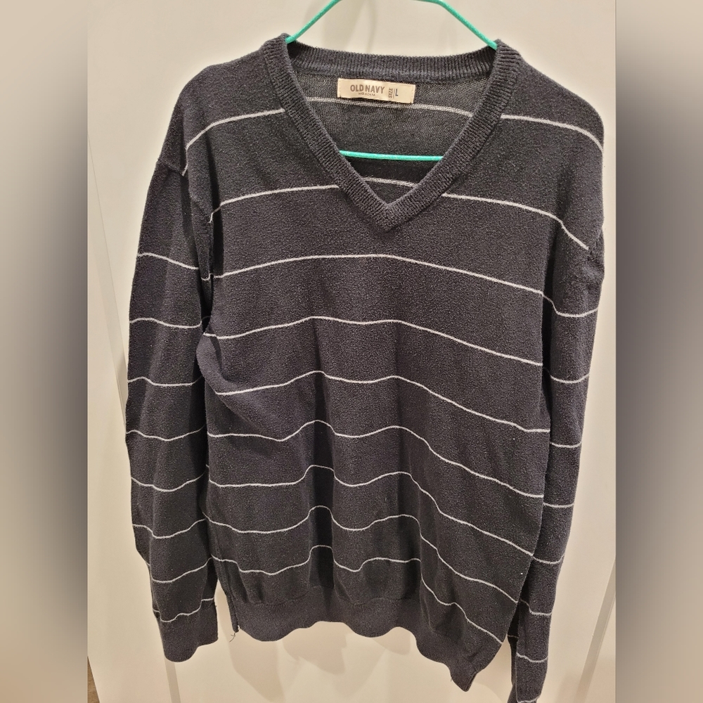 Old Navy stripped sweatshirt